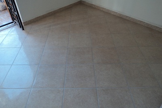 posa in opera pavimento 40x40 montato a rombo