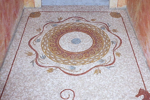 pavimento bagno a mosaico