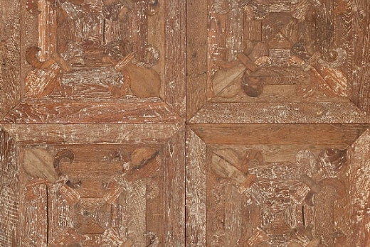 Teak antico intarsiato a mano.
Dimensioni 700x700x20,mm