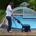 Bona Power Scrubber ideale per pavimenti esterni,che poi verranno trattati con appositi prodotti della linea Bona.
