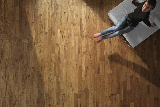 Modello Palladio linea Intarsio di Berti.
Rovere, prefinito intarsiato verniciato.