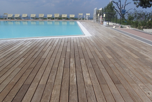 PAVIMENTI SCORRANO LEGNO PER ESTERNO - 9