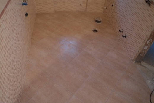 stuccatura pavimento 33x33