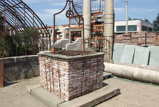 Recuperando Brick and Stone Pozzi in pietra antichi antichi - 1